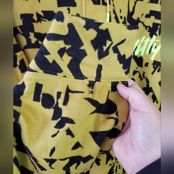 Yitty Womens Major Label Pullover. Fablethics Size XL - Picture 4 of 8